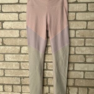 Outdoor Voices Tri Tone 7/8 Active Leggings. Size M. NWTGS